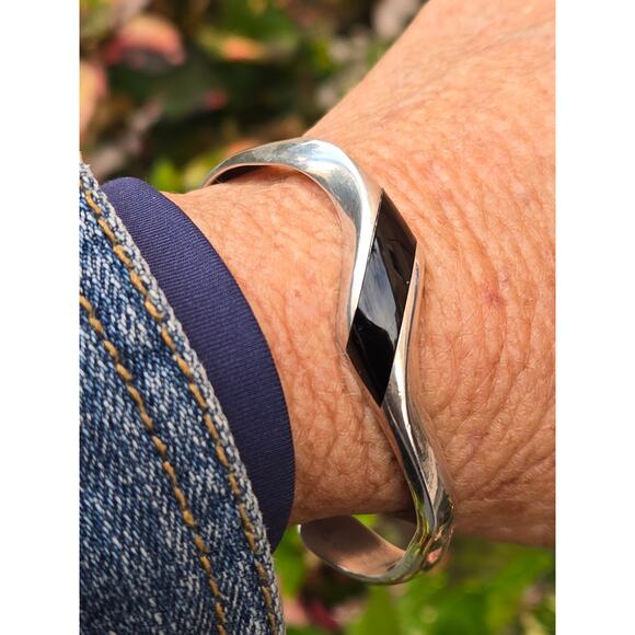 Vintage Modernist Sterling Silver Open Bangle Black Onyx Wave Cuff by GKE 88 - Picture 10 of 10